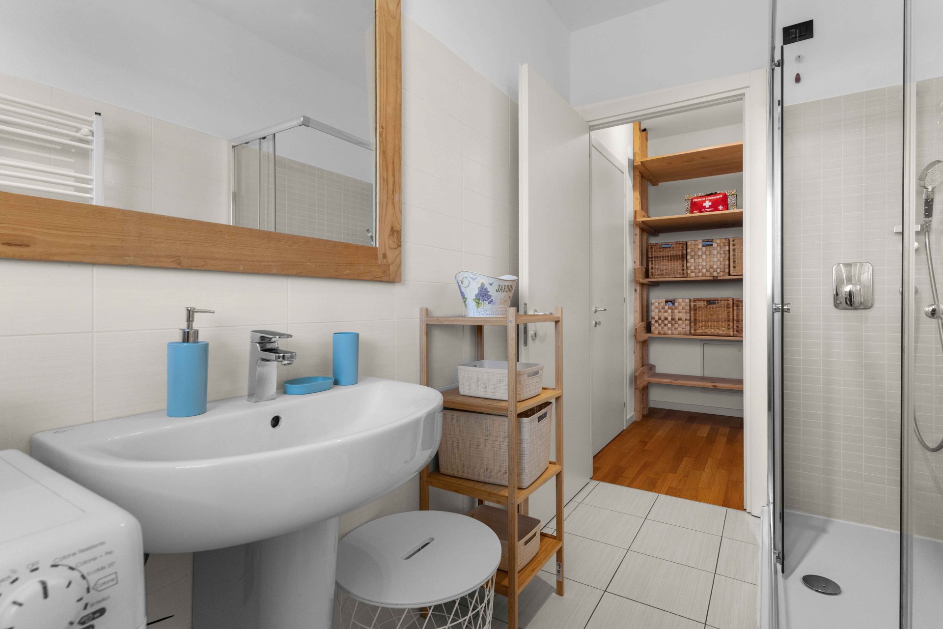 University Apartment -> Fast Wifi And Free Parking — foto 4
